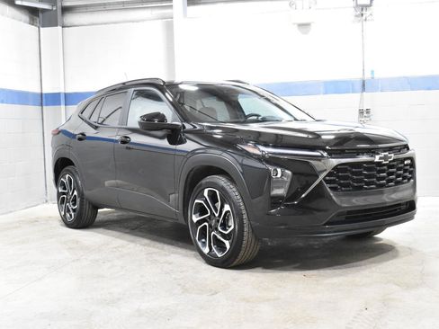 Used 2025 Chevrolet Trax RS image 29