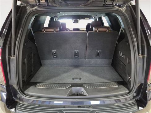 Used 2023 Chevrolet Tahoe High Country w/ Advanced Technology Package image 19