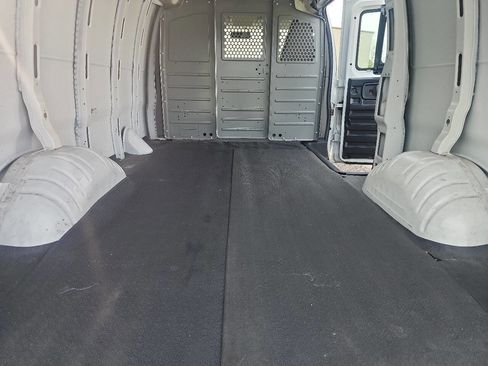 Used 2022 Chevrolet Express 2500 2500 3dr Cargo Van w/ Driver Convenience Package image 11