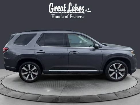 Used 2023 Honda Pilot Touring image 6