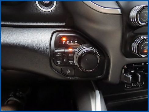 Used 2020 RAM 1500 Big Horn AWD/4WD image 18