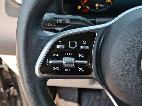 Used 2023 Mercedes-Benz GLA 250 4MATIC image 23