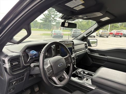 Used 2022 Ford F150 XLT w/ Equipment Group 302A High AWD/4WD image 17