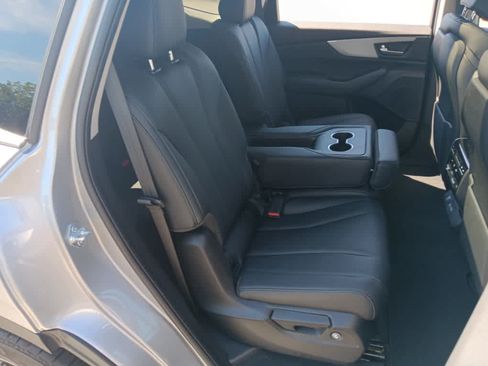 Used 2024 Acura MDX SH-AWD image 15
