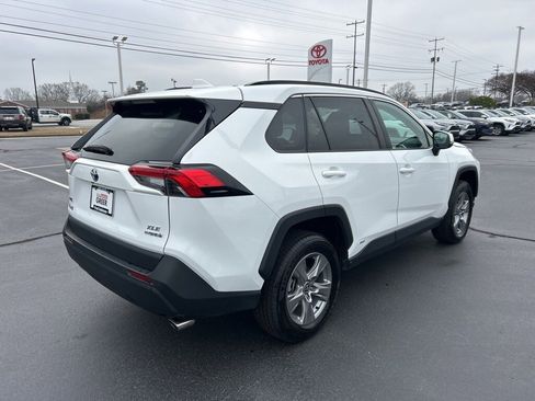 Used 2023 Toyota RAV4 XLE image 19