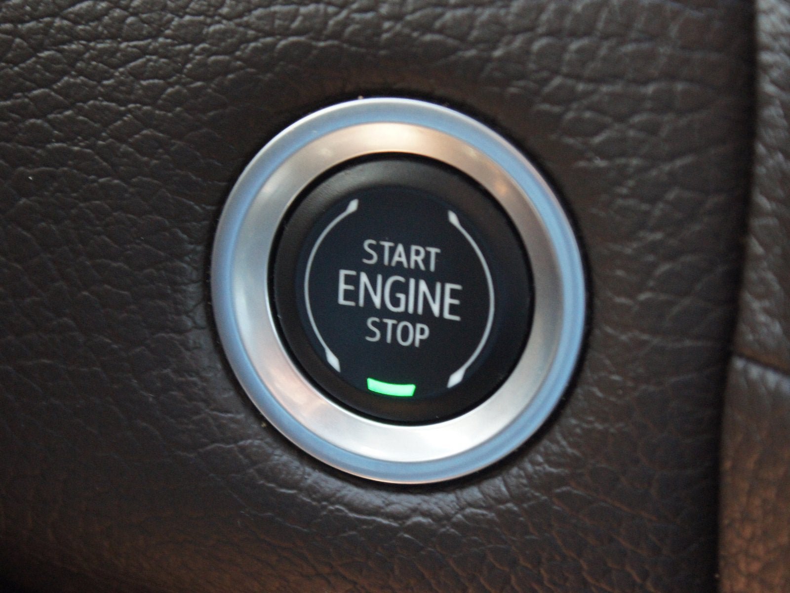Used 2022 GMC Yukon XL Denali RWD image 10
