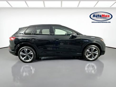 Used 2023 Audi Q4 e-tron Prestige image 10