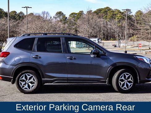 Used 2023 Subaru Forester Premium image 9