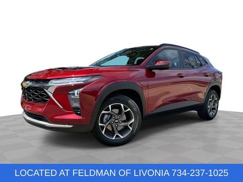 Used 2024 Chevrolet Trax LT FWD image 1