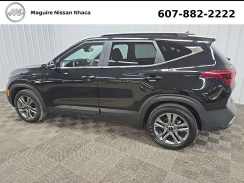 Used 2023 Kia Seltos S w/ Navigation Package AWD/4WD image 5