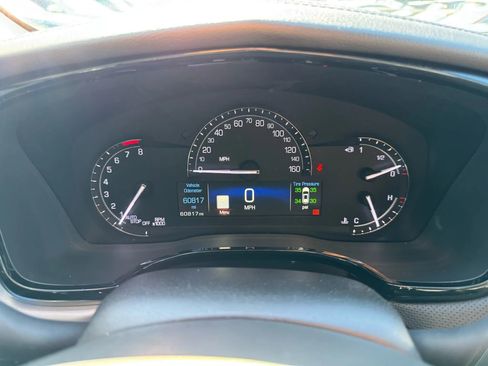 Used 2017 Cadillac XT5 Luxury image 23