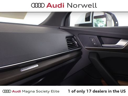 Used 2023 Audi Q5 2.0T Premium w/ Convenience Package AWD/4WD image 7