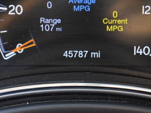 Used 2020 Jeep Grand Cherokee Limited AWD/4WD image 32