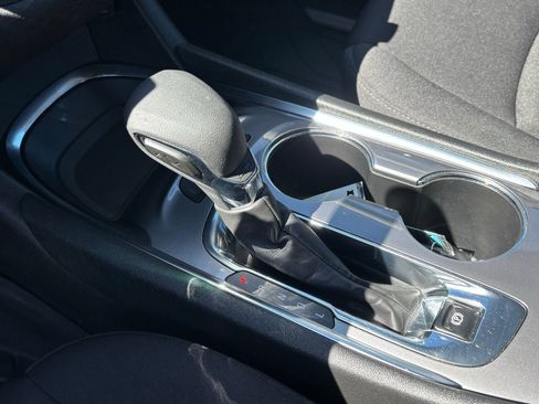 Used 2025 Chevrolet Malibu LT FWD image 17