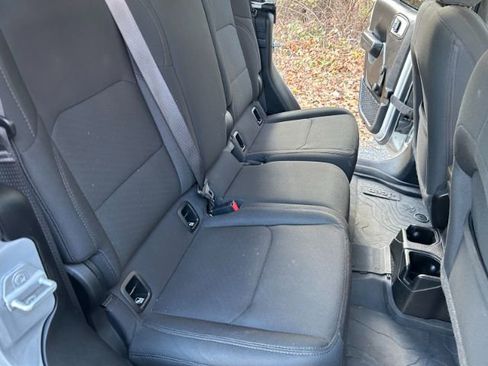 Used 2022 Jeep Gladiator Sport image 27