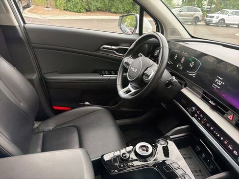 Certified 2024 Kia Sportage EX w/ EX Premium Package AWD/4WD image 20