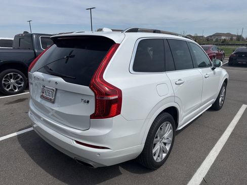 Used 2016 Volvo XC90 T6 Momentum w/ Momentum Plus Package AWD/4WD image 5