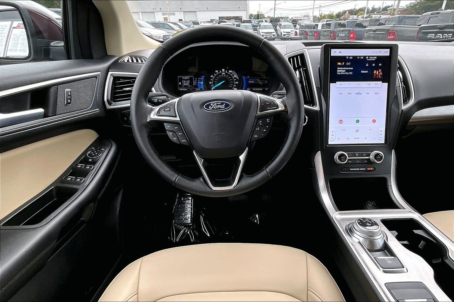 Used 2024 Ford Edge SEL w/ Convenience Package AWD/4WD image 5
