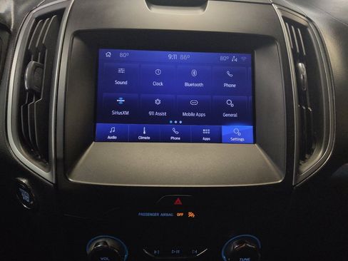 Used 2020 Ford Edge SE FWD image 25
