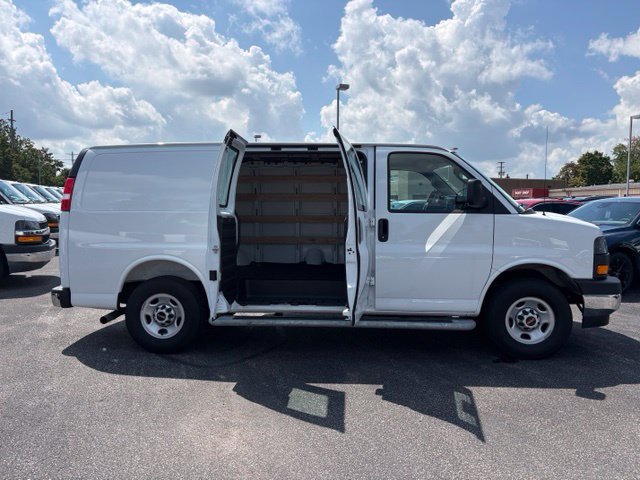 Used 2025 GMC Savana 2500 w/ Driver Convenience Package RWD image 11