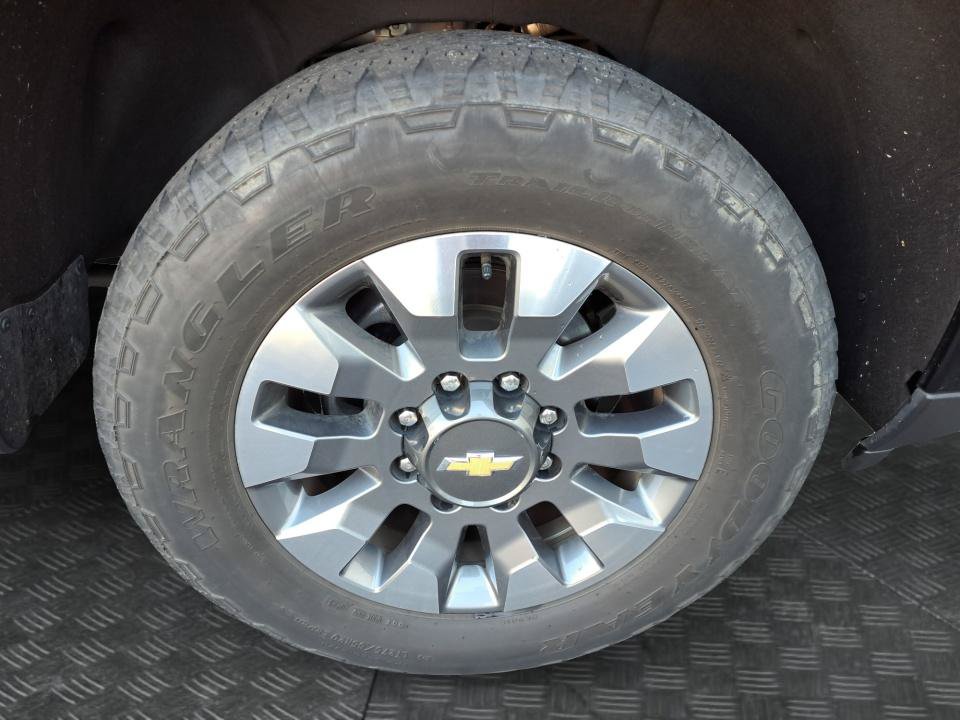 Used 2024 Chevrolet Silverado 2500 Custom w/ Custom Value Package AWD/4WD image 16
