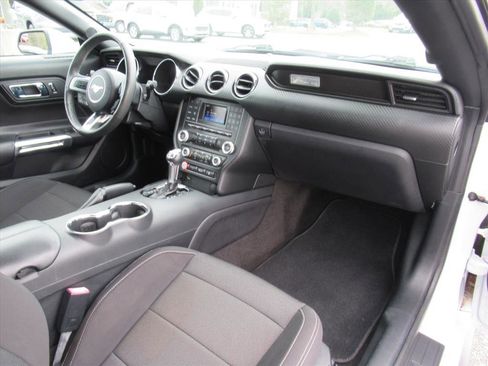 Used 2015 Ford Mustang Convertible w/ Equipment Group 051A image 12