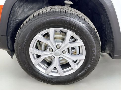 Used 2022 Jeep Grand Cherokee L Limited image 31