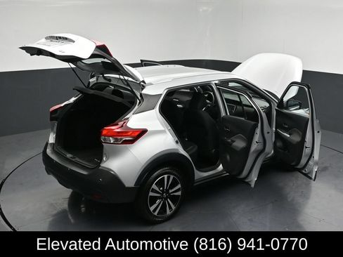 Used 2020 Nissan Kicks SV FWD image 30