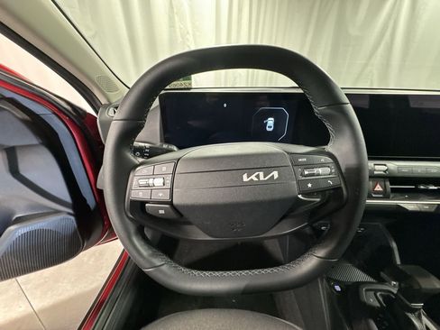 Certified 2025 Kia K4 EX image 22
