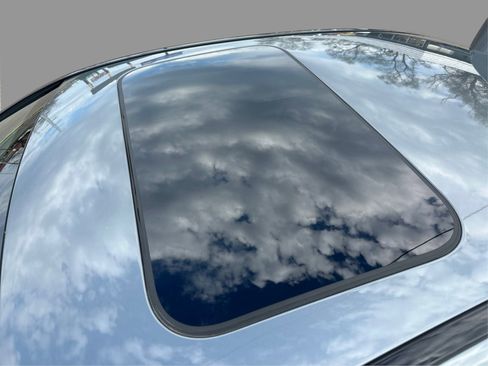 Used 2019 Mercedes-Benz C 300 4MATIC Sedan image 13