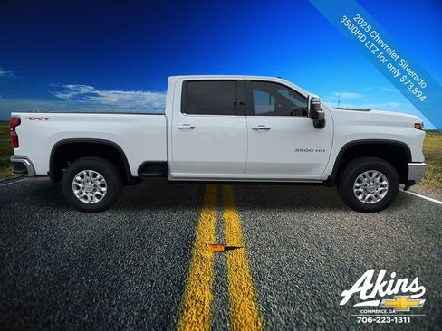 Used 2025 Chevrolet Silverado 3500 LTZ w/ LTZ Premium Package image 7