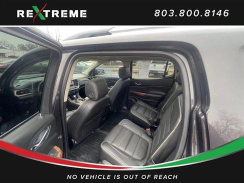 Used 2017 GMC Acadia Denali w/ Technology Package image 12
