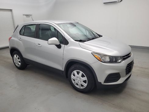 Used 2017 Chevrolet Trax LS FWD image 11