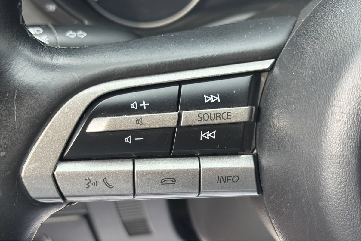 Used 2021 MAZDA MAZDA3 s FWD image 31