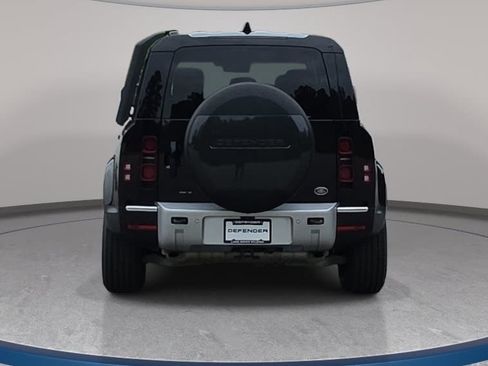 Used 2020 Land Rover Defender 110 SE AWD/4WD image 6
