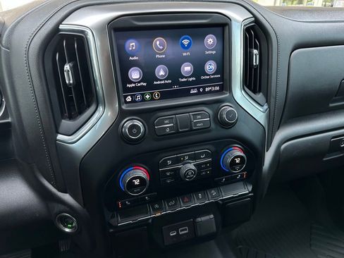 Used 2022 Chevrolet Silverado 1500 LT AWD/4WD image 24