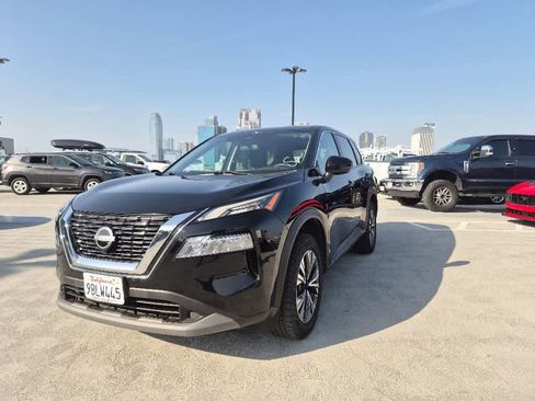 Used 2022 Nissan Rogue SV FWD image 1