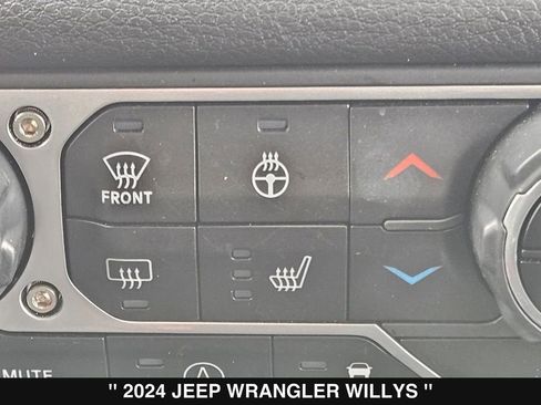 Used 2024 Jeep Wrangler Unlimited Sport AWD/4WD image 22