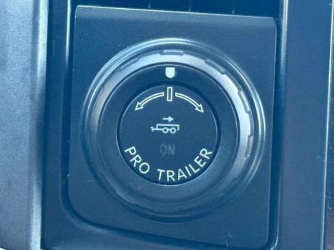 Used 2022 Ford F150 XLT w/ Equipment Group 302A High RWD image 17