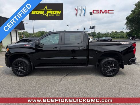 Used 2025 Chevrolet Silverado 1500 LT Trail Boss w/ Convenience Package II AWD/4WD image 2
