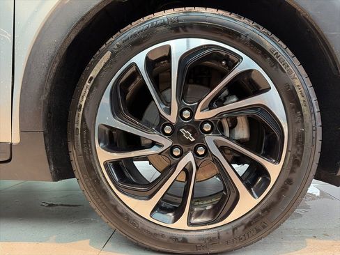 Used 2022 Chevrolet Bolt EUV Premier image 23