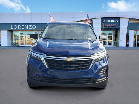 Used 2023 Chevrolet Equinox LS image 2