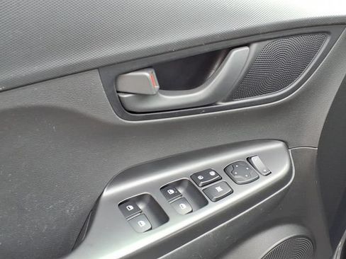 Used 2019 Hyundai Kona SE AWD/4WD image 14