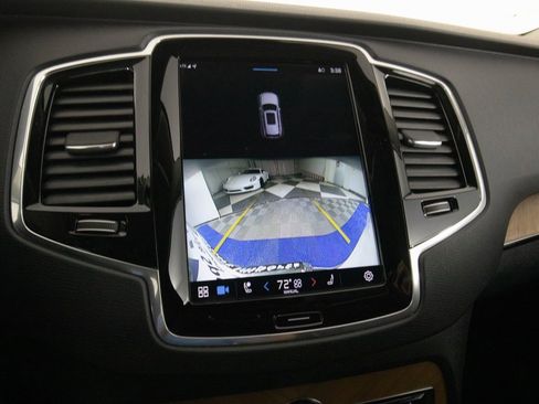 Used 2023 Volvo XC90 B6 Plus w/ Protection Package Premier image 25