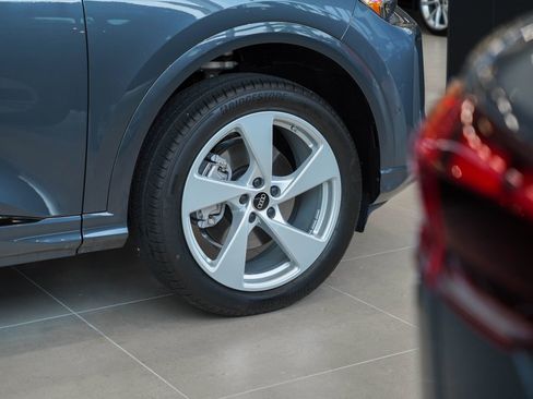 New 2025 Audi Q5 Premium Plus image 8