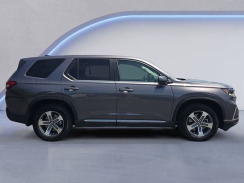 Certified 2025 Honda Pilot EX-L image 7