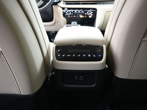 Certified 2025 INFINITI QX60 Luxe w/ Vision Package AWD/4WD image 23