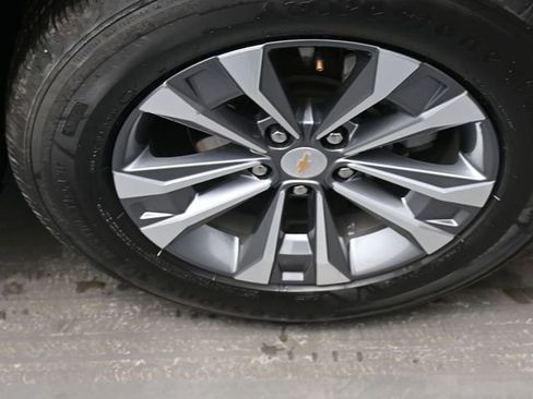 Used 2025 Chevrolet Equinox LT image 30