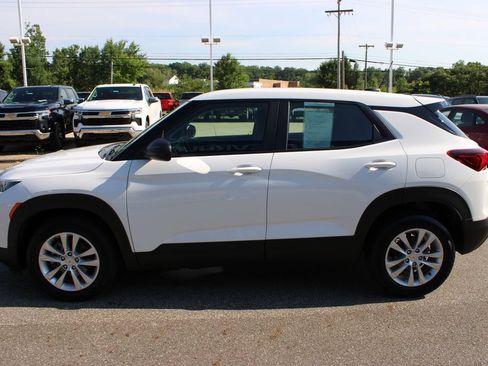 Used 2023 Chevrolet TrailBlazer LS FWD image 23