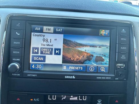 Used 2012 Jeep Grand Cherokee Laredo AWD/4WD image 23